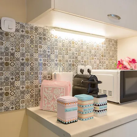 Grandma's Chic & Bright Athenian With A Patio Apartamento *